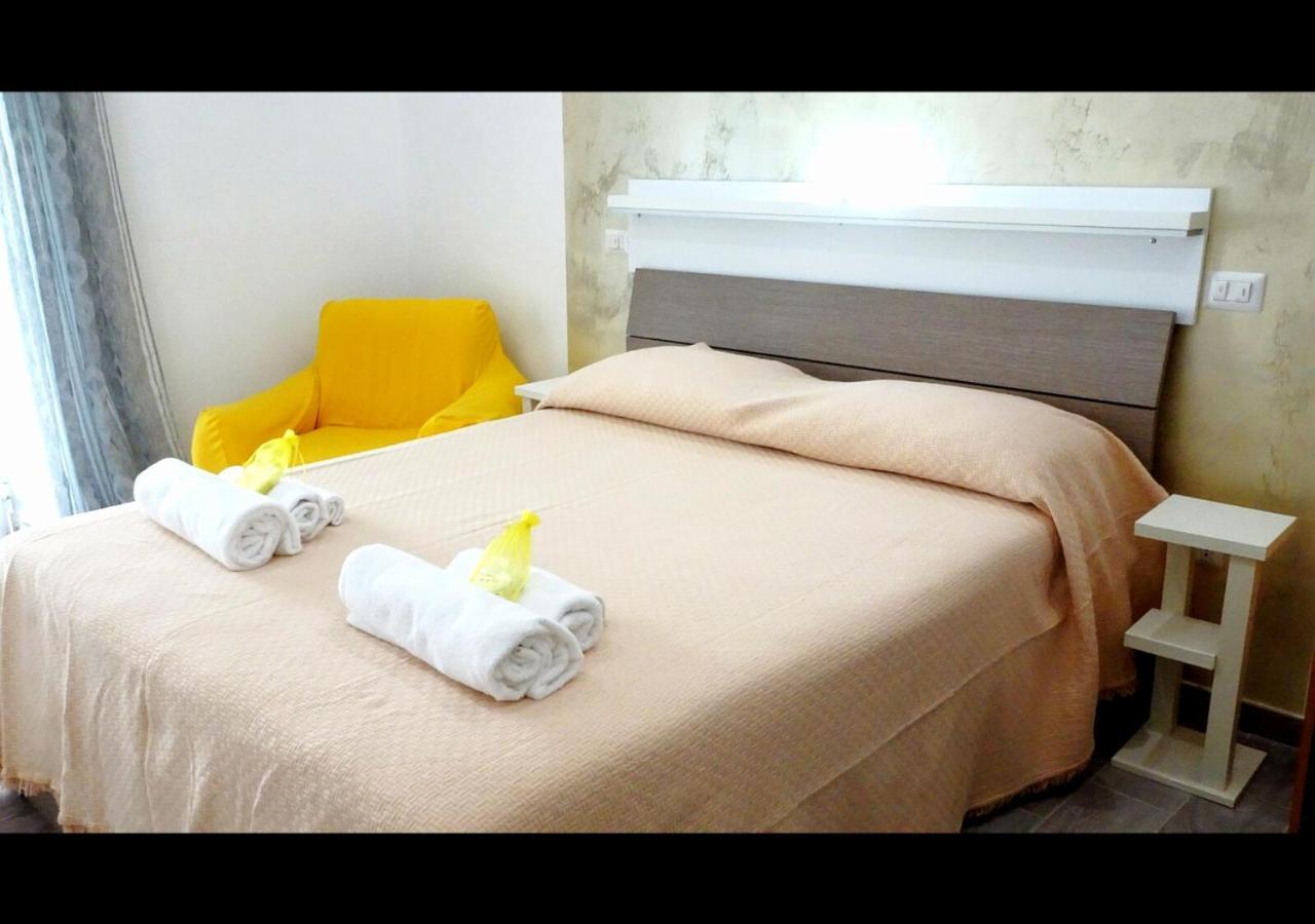 Bed & Breakfast A Capua Adiacente Al Duomo - Il Vicolo Exterior foto