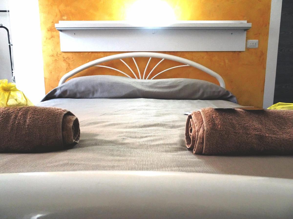 Bed & Breakfast A Capua Adiacente Al Duomo - Il Vicolo Exterior foto